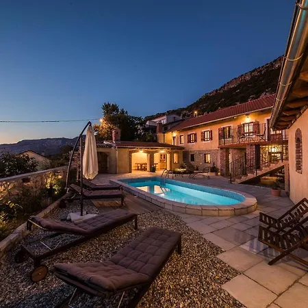 Willa Hacienda *
