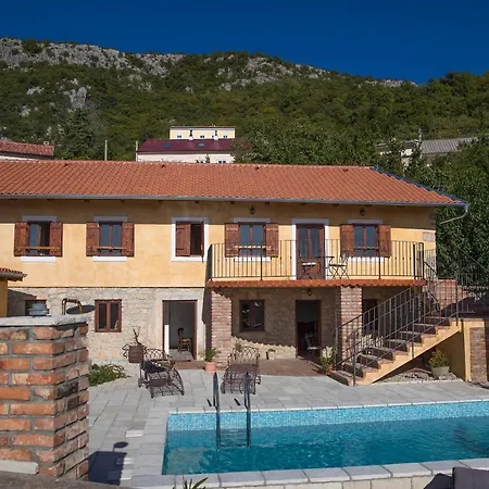 Hacienda Villa